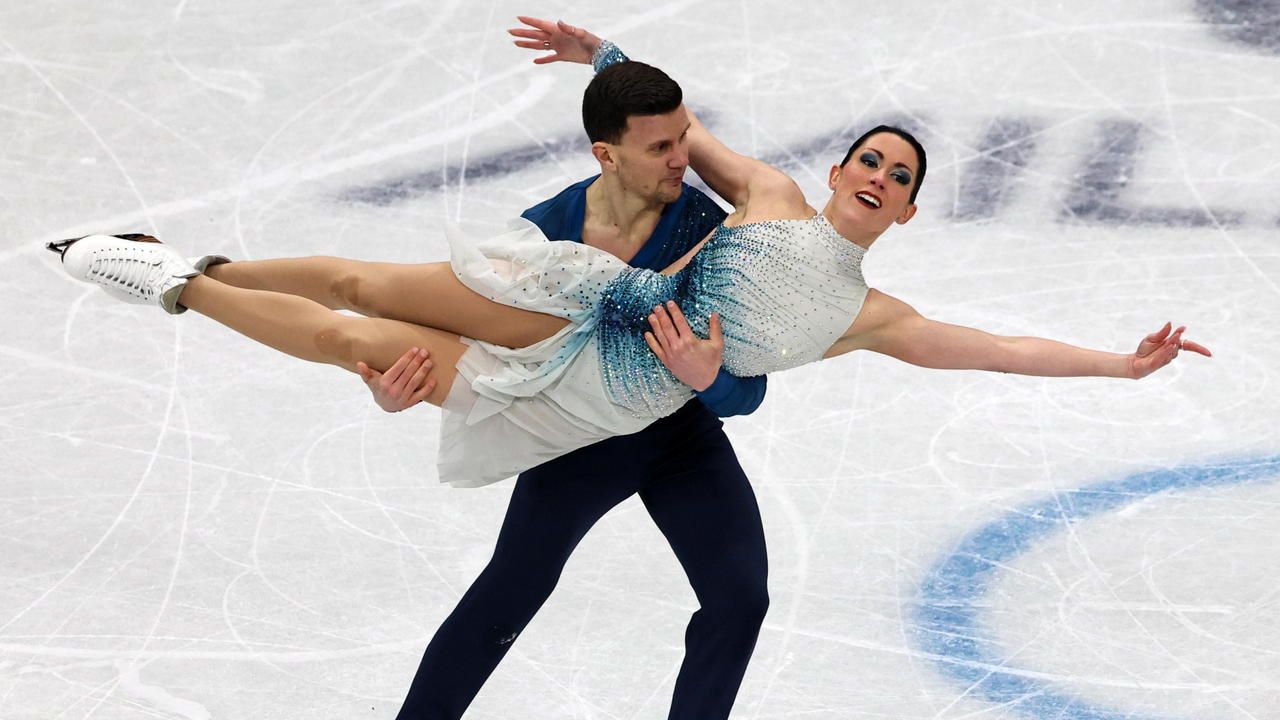 Figura: Guignard e Fabbri ai piedi del podio nella danza. Quinta Wierer nella 15 km di biathlon