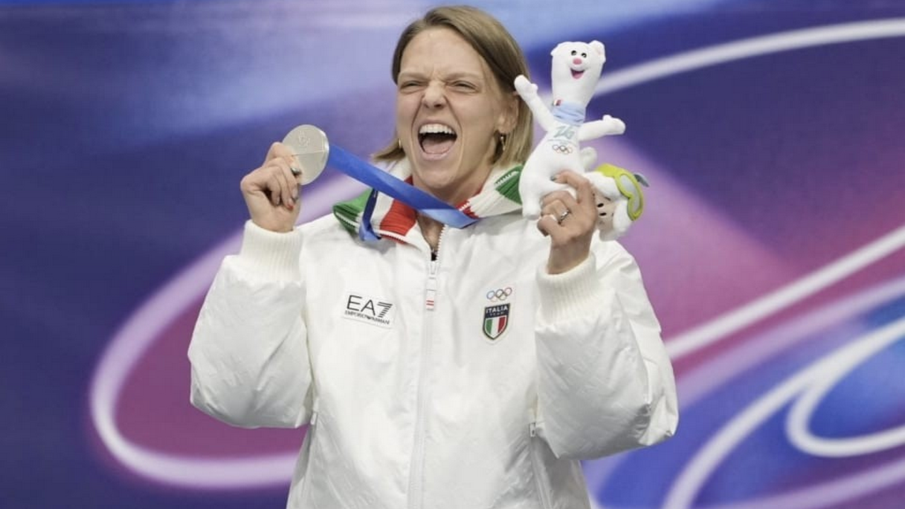 Fontana vince l'argento nei 500 metri e firma la 13ª medaglia olimpica: eguagliato il record di Mangiarotti